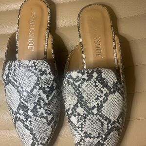 Snakeskin Pattern Mules - Black and White